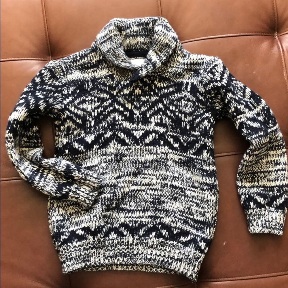 Boys navy sweater size small (5-6)